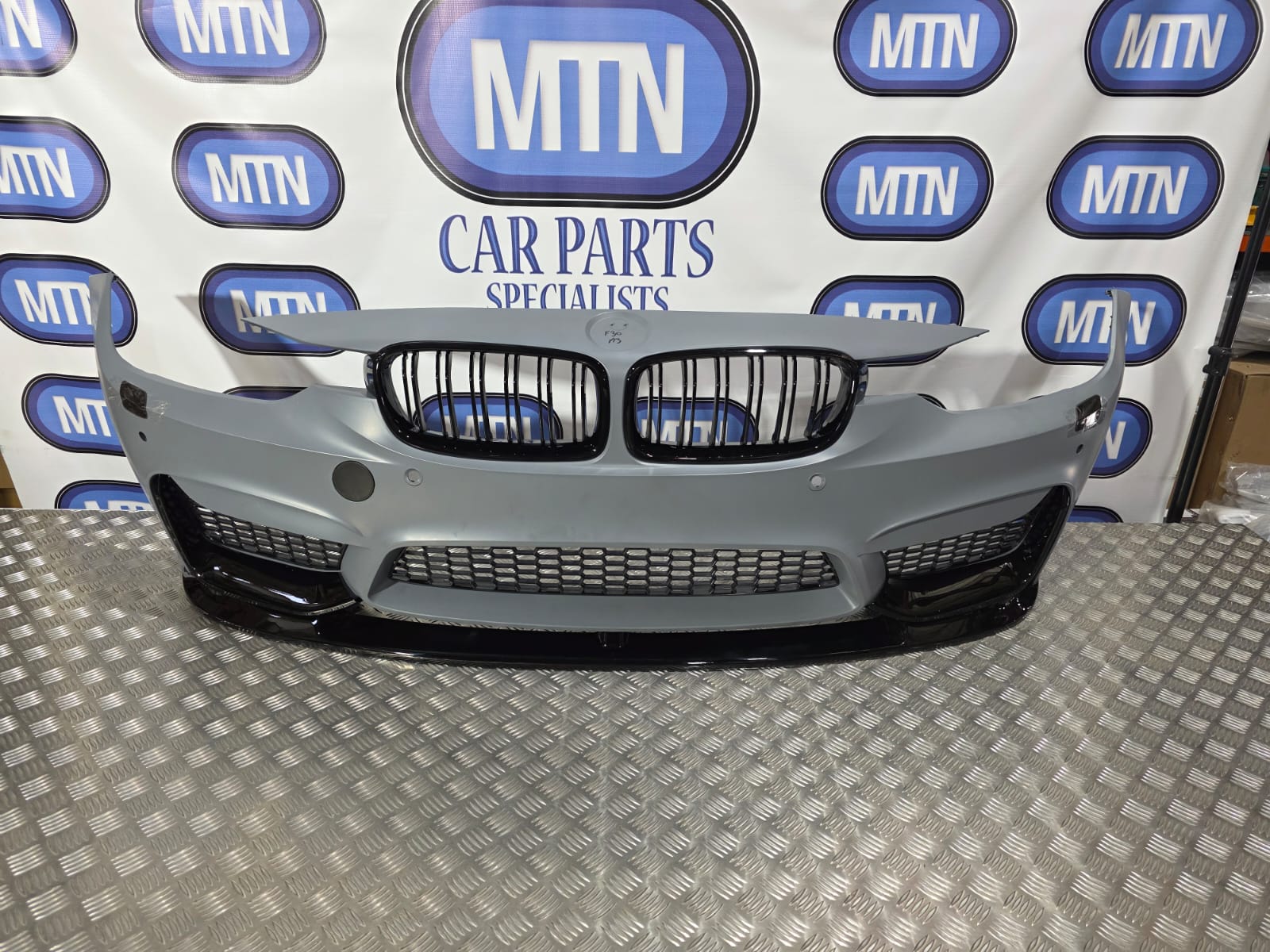 Front Bumper M3 Style For BMW 3 Series 11-19 F30 F31 M3 Front Bumper Kidney Grills (With or Without Fog Lights)