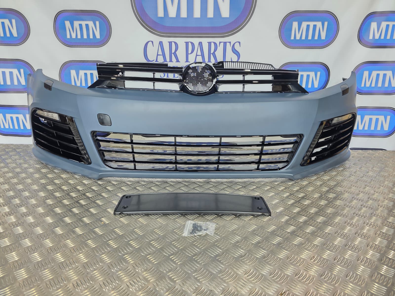 Complete Front Bumper for VW VOLKSWAGEN GOLF MK6 R20 WITH FOG LIGHTS 2008 - 2012