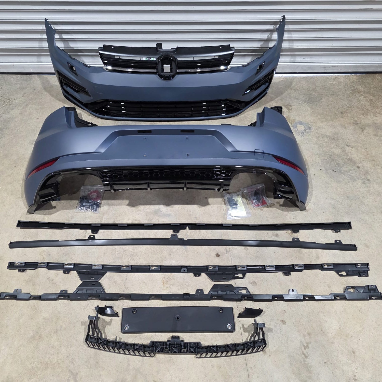 COMPLETE CONVERSION KIT FOR VW Golf MK 7 TO MK7.5 R LINE FRONT AND REAR BUMPERS, GRILLE, FOGLIGHTS Secondary image