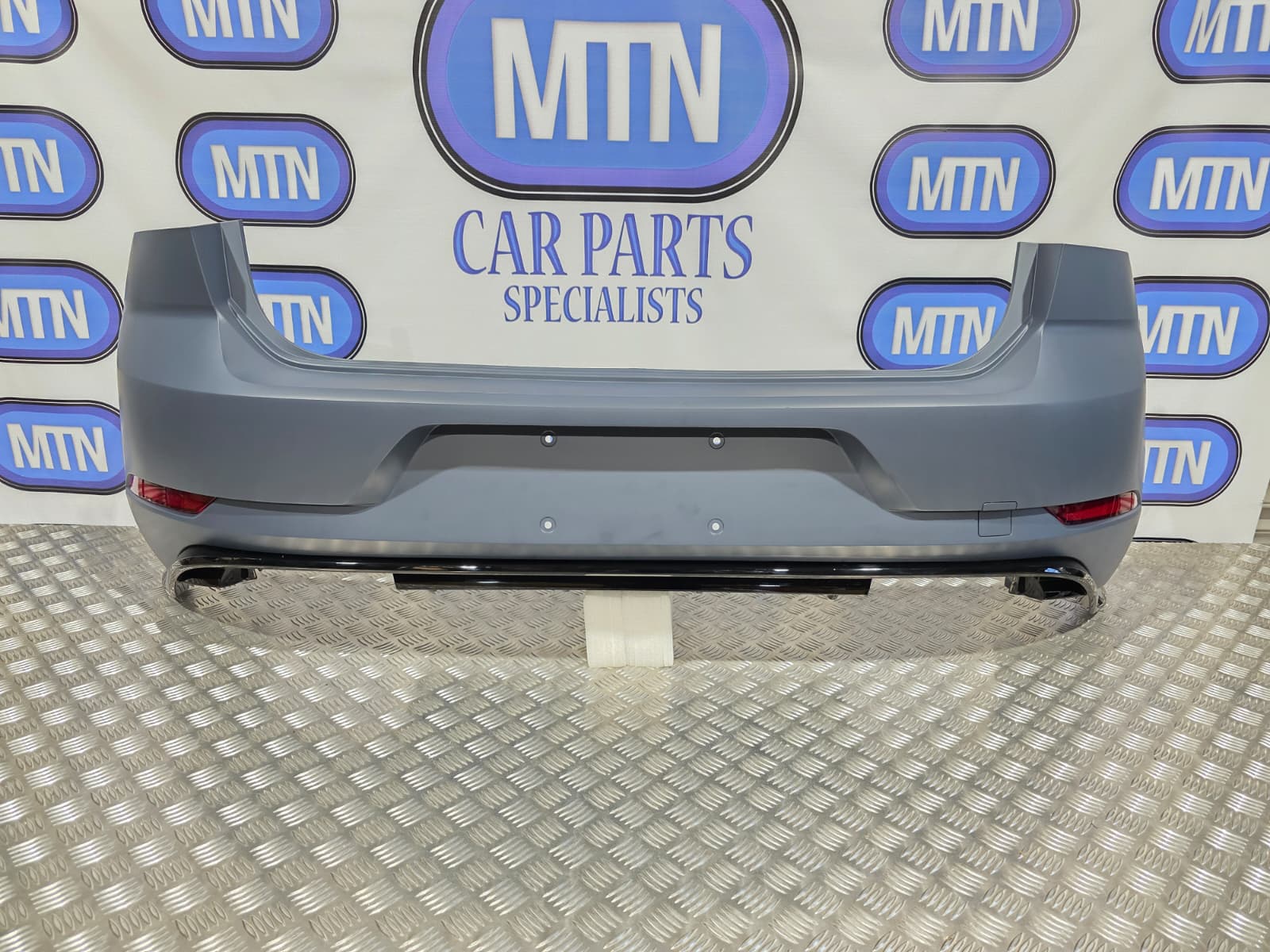 COMPLETE CONVERSION KIT FOR VW Golf MK 7 TO MK7.5 R LINE FRONT AND REAR BUMPERS, GRILLE, FOGLIGHTS