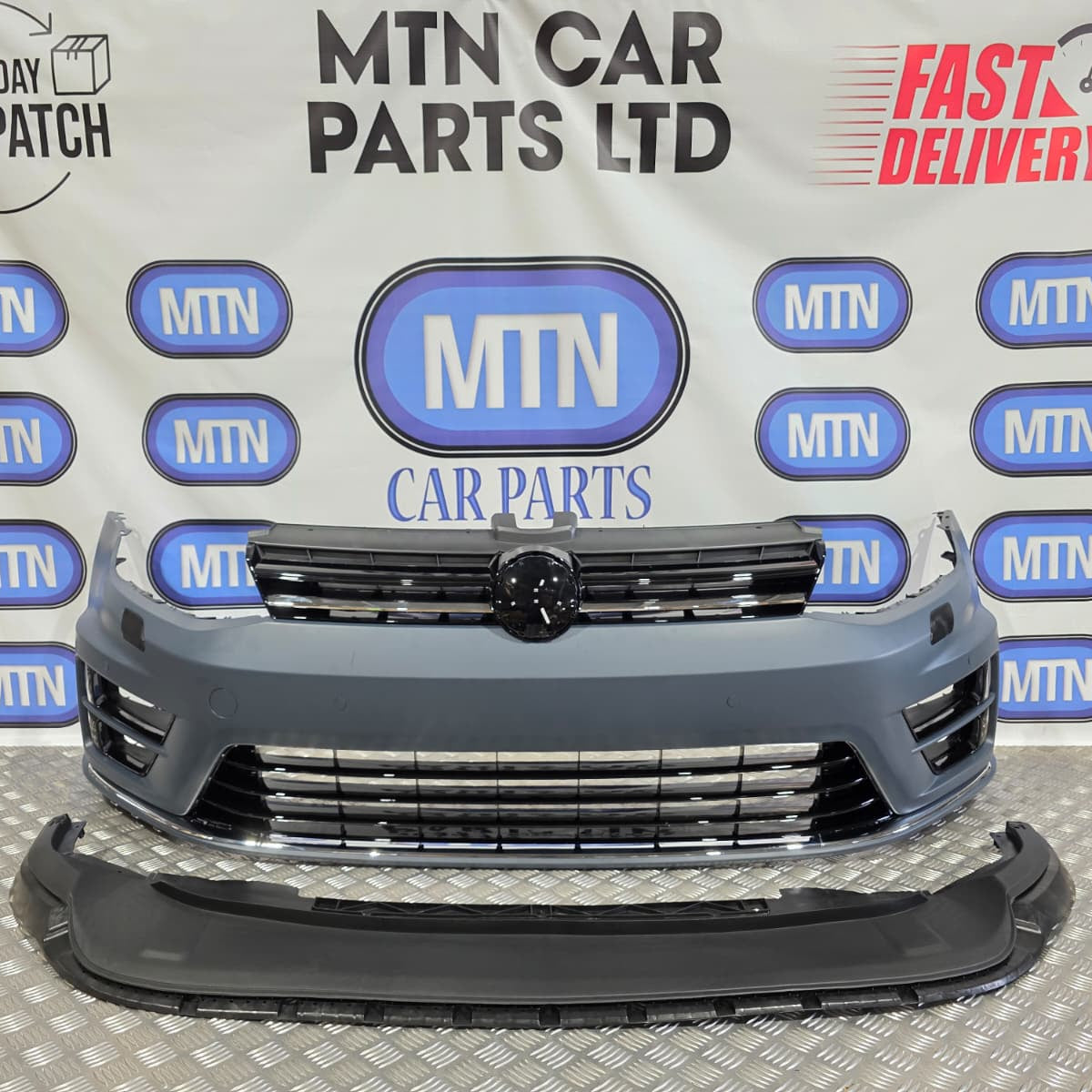FRONT BUMPER FOR VW VOLKSWAGEN GOLF MK 7 R COMPLETE WITH GRILL PRE FACELIFT