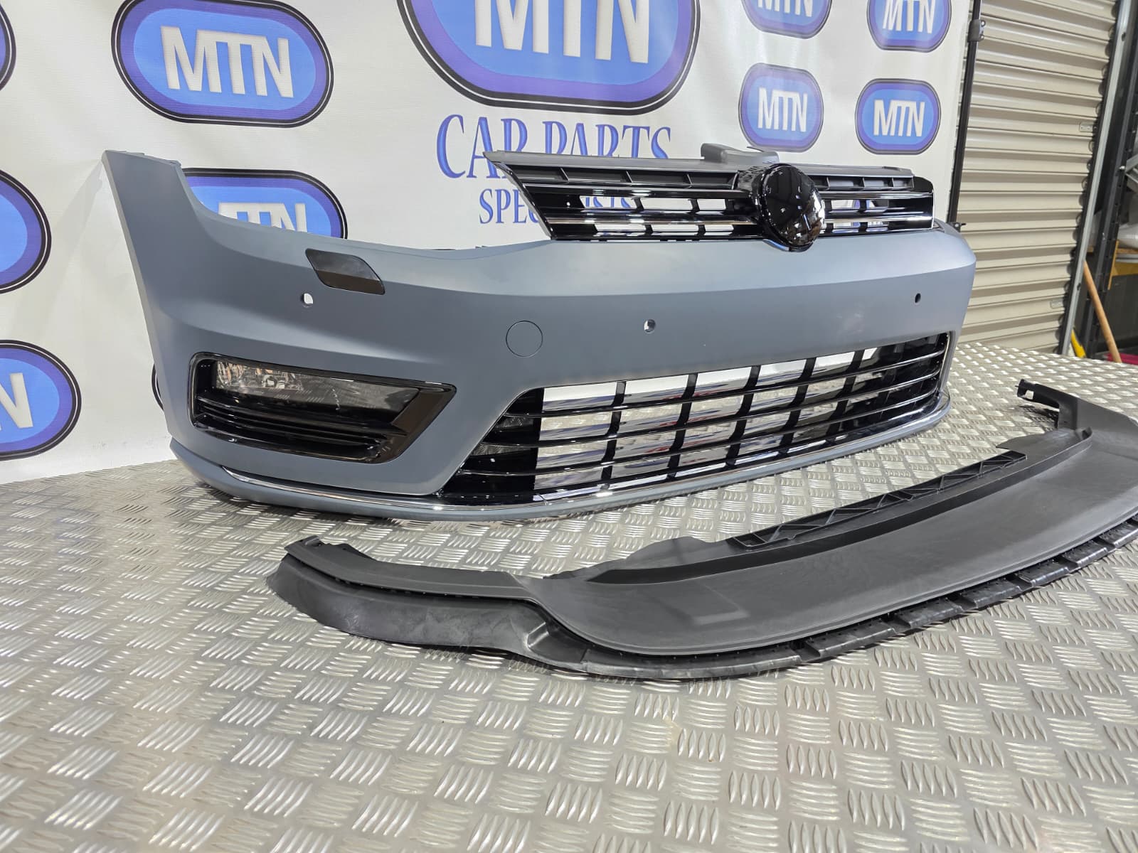 FRONT BUMPER FOR VW VOLKSWAGEN GOLF MK 7 R LINE WITH FOG LIGHTS PRE FACELIFT