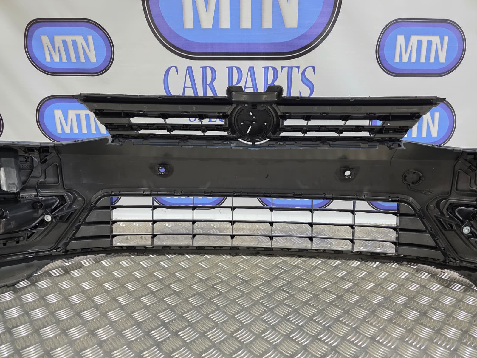FRONT BUMPER FOR VW VOLKSWAGEN GOLF MK 7 R LINE WITH FOG LIGHTS PRE FACELIFT