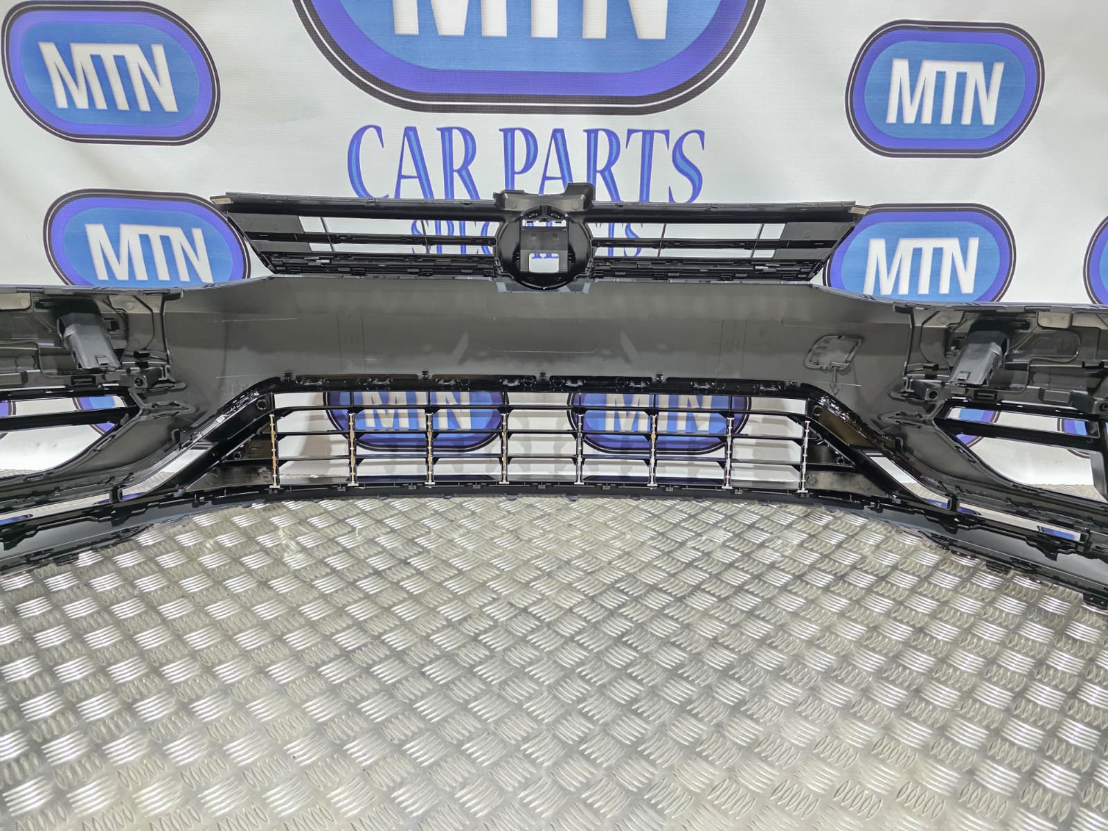 COMPLETE FRONT BUMPER FOR VW GOLF MK 7.5 R 2017-2020 FACELIFT