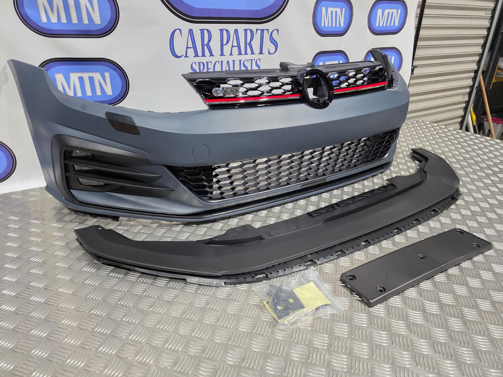 FRONT BUMPER FOR VW Golf MK 7.5 GTI GTD FOG LIGHTS GRILL GRILLE