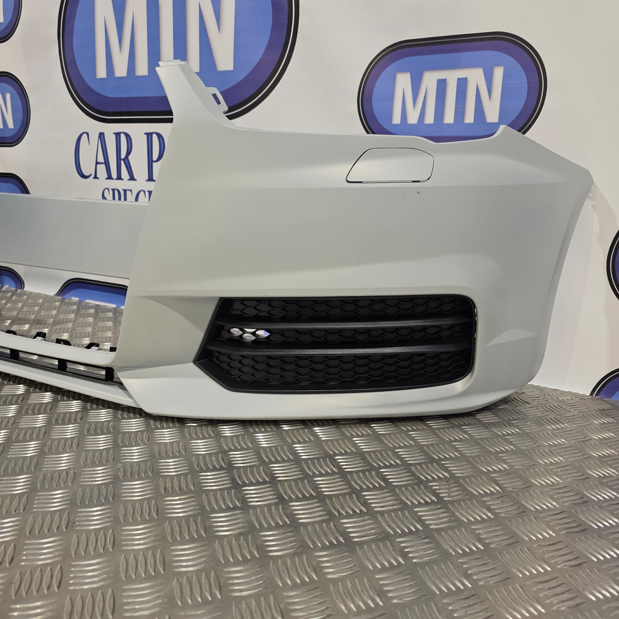 New Complete Front Bumper for A1 / S1 2014-2018 Facelift with Side Grills Only