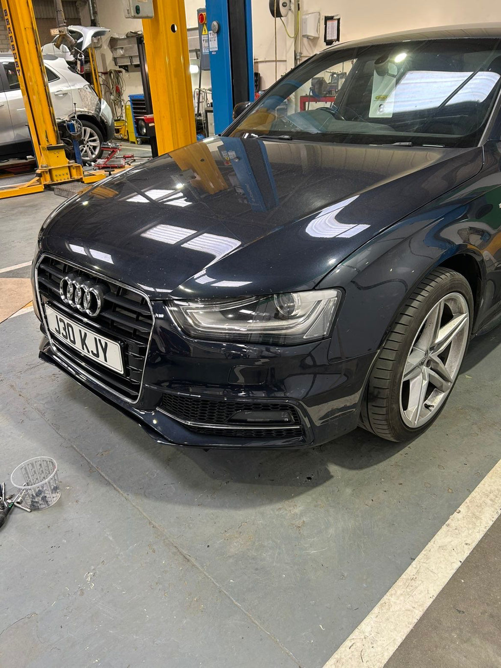 New Complete Front Bumper for Audi A4 / S4 B8.5 12 - 15 S-Line Honeycomb Grill