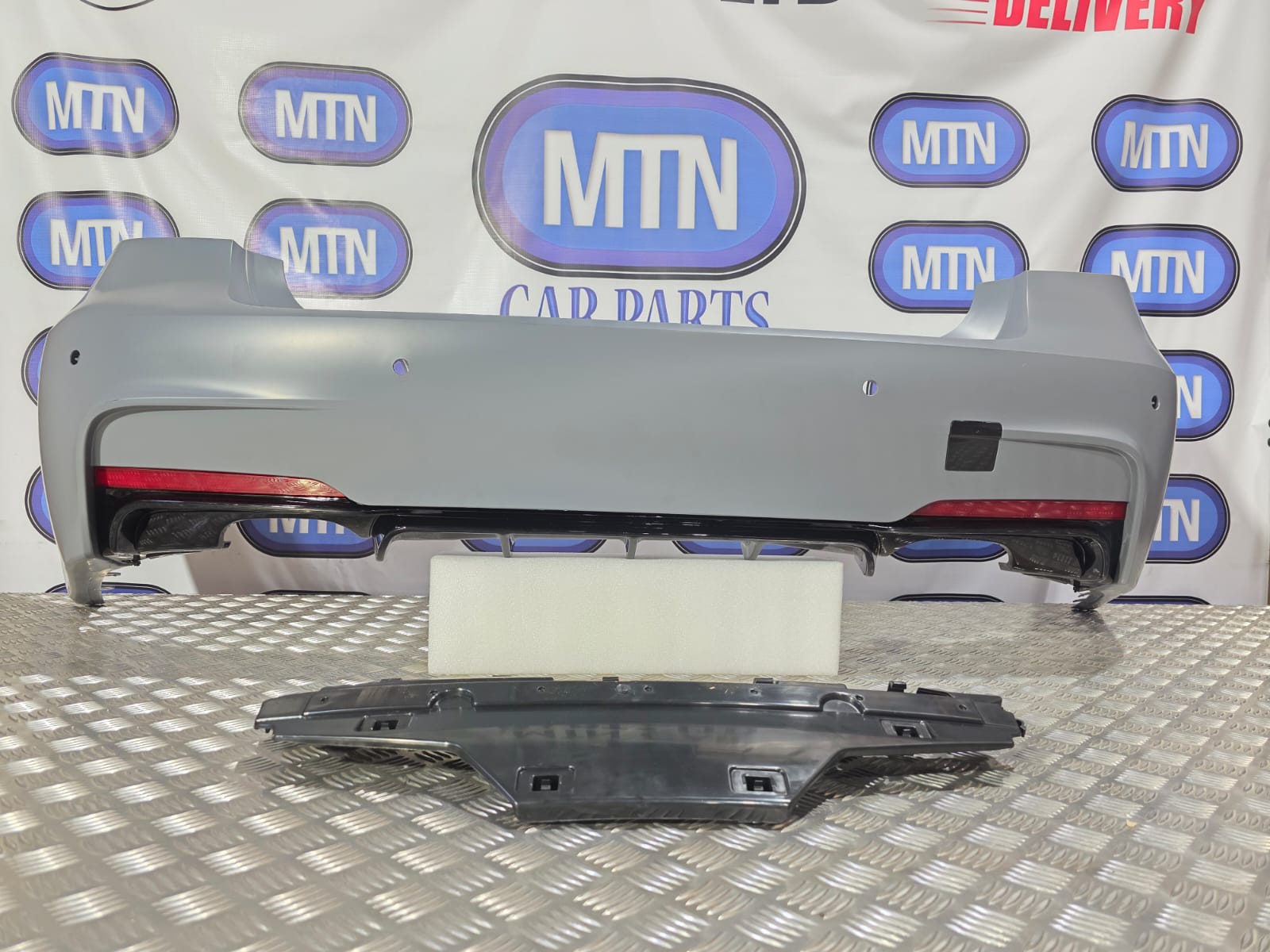 Rear Bumper For BMW 3 Series 11-19 F30 F31 M Sport Bumper and Diffuser Main image