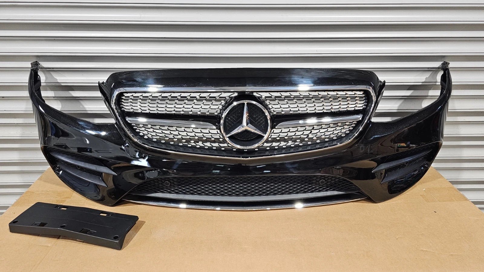 FRONT BUMPER FOR MERCEDES E CLASS W213 AMG LINE BLACK C197 OBSIDIAN BLACK Secondary image