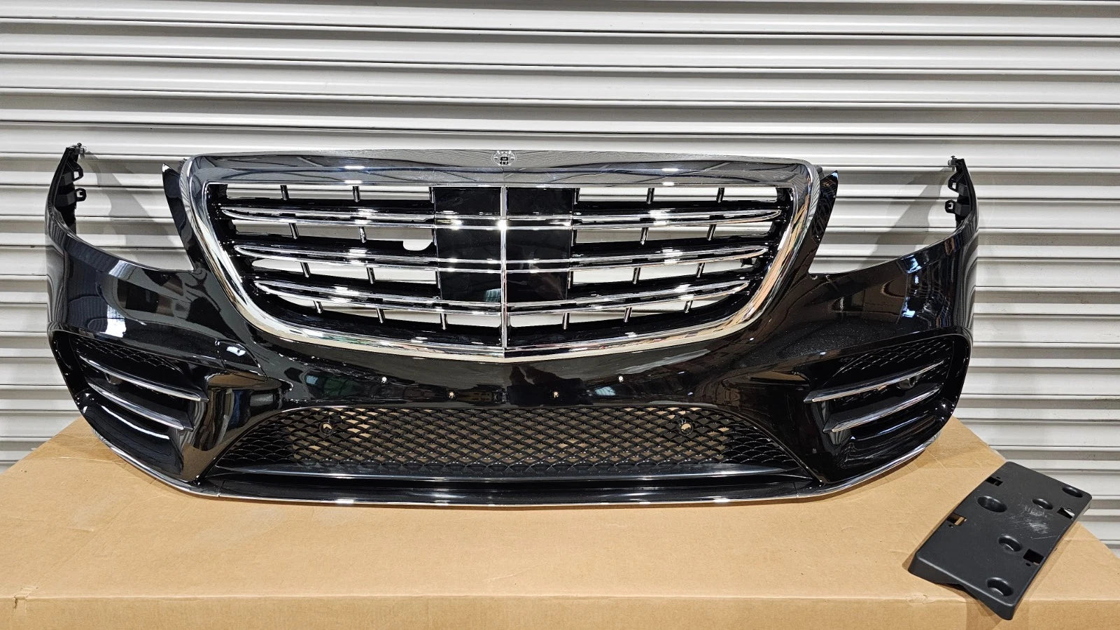 FRONT BUMPER FOR MERCEDES S CLASS W222 18-23 AMG LINE OBSIDIAN BLACK C197 Main image